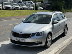 2020 Skoda Octavia 1.5 Tsi Act Se Drive in Silver — image 4