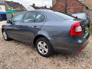 2009 Skoda Octavia 1.9 Tdi Se in Grey — image 4