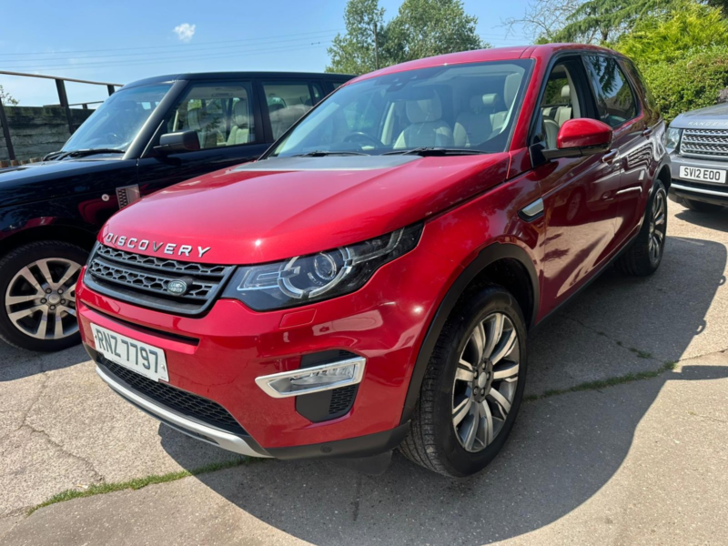 2016 Land Rover Discovery Sport 2.0 Td4 Hse Luxury in Red — image 1