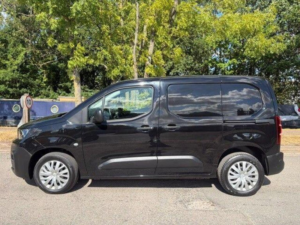 2021 Peugeot Partner 1.5 Bluehdi 1000 Professional Standard Panel Van Swb Euro 6 5dr in Black — image 4