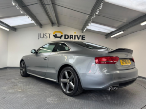 2010 Audi A5 2.0 Tdi S Line Coupe 2dr Diesel Manual Quattro Euro 5 (s/s) (170 Ps) in Grey — image 4