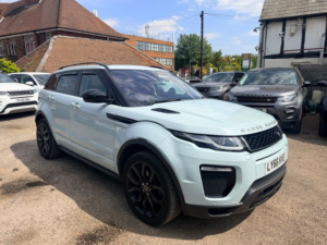 2017 Land Rover Range Rover Evoque Td4 Hse Dynamic in Blue — image 6