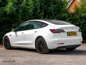 2021 Tesla Model 3 Standard Range Plus Auto Rwd 4dr in White — image 5
