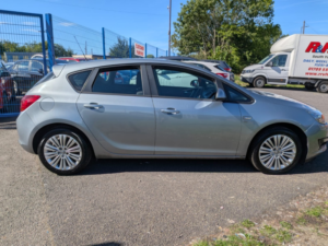 2013 Vauxhall Astra 1.4 16v Energy in Silver — image 6