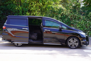 2013 Honda Odyssey 2.4 Absolute 5dr 7 Seats in Black — image 3