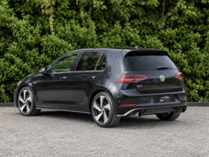 2018 Volkswagen Golf 2.0 Tsi Gti Performance in Black — image 3