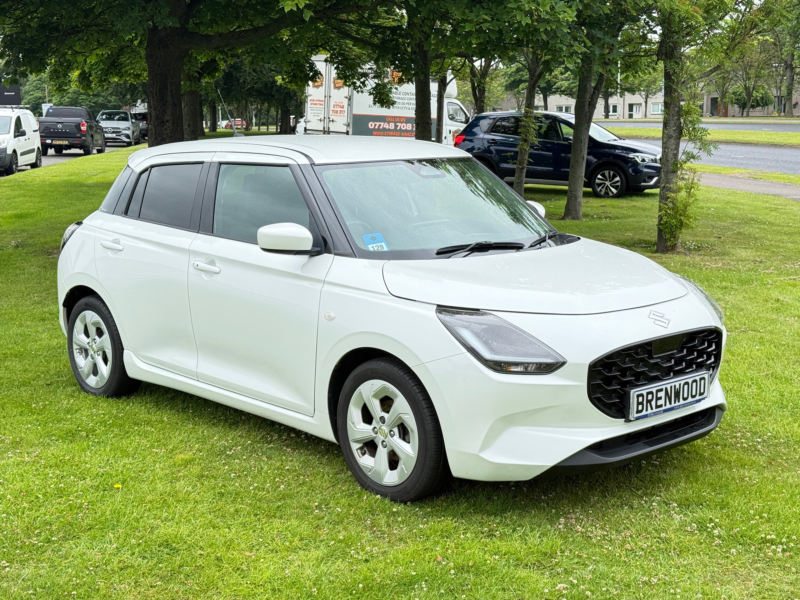 2024 Suzuki Swift 1.2 Mhev Motion Hatchback 5dr Petrol Hybrid CVT Euro 6 (s/s) (82 Ps) in White — image 1