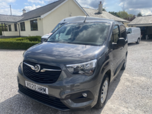 2020 Vauxhall Combo 1.5 Turbo D 2000 Sportive in Grey — image 4