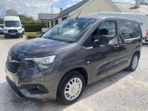 2020 Vauxhall Combo 1.5 Turbo D 2000 Sportive in Grey — image 5