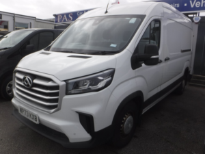 2023 Maxus Deliver 9 2.0 D20 in White — image 3