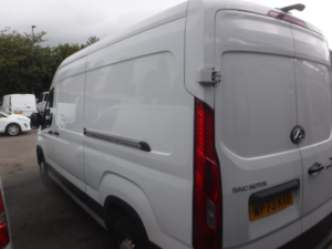 2023 Maxus Deliver 9 2.0 D20 in White — image 4