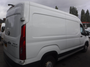 2023 Maxus Deliver 9 2.0 D20 in White — image 5