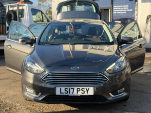 2017 Ford Focus 1.5t Ecoboost Titanium Auto Euro 6 (s/s) 5dr in Grey — image 6