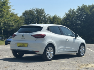 2020 Renault Clio 1.0 Sce 75 Play 5dr Man, Petrol, White + Great Value in White — image 3