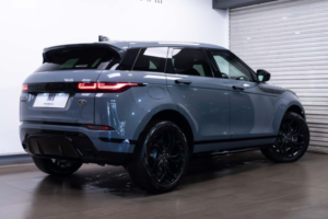 2022 Land Rover Range Rover Evoque 1.5 P300e 12.2kwh R-Dynamic Se Auto 4WD Euro 6 (s/s) 5dr in Grey — image 2