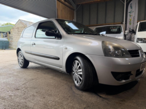 2008 Renault Clio 1.5 Dci Campus Sl15 3dr in Silver — image 2