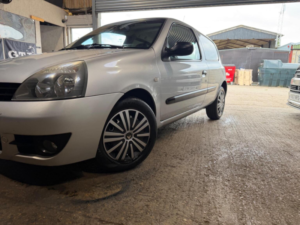 2008 Renault Clio 1.5 Dci Campus Sl15 3dr in Silver — image 3