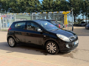 2009 Hyundai I20 1.4 Style Euro 4 5dr in Black — image 4