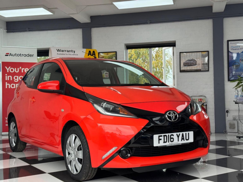 2016 Toyota Aygo 1.0 Vvt-I X-Play Euro 6 5dr in Orange — image 1