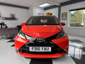 2016 Toyota Aygo 1.0 Vvt-I X-Play Euro 6 5dr in Orange — image 2