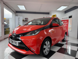 2016 Toyota Aygo 1.0 Vvt-I X-Play Euro 6 5dr in Orange — image 3