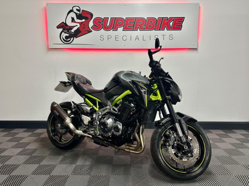 2017 Kawasaki Z900 900 Supernaked Euro 4 in Grey — image 1