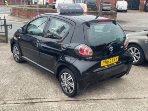 2012 Toyota Aygo 1.0l Vvt-I Ice Hatchback 5dr Petrol Manual Euro 5 (68 Bhp) in Black — image 3