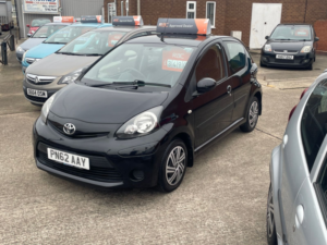 2012 Toyota Aygo 1.0l Vvt-I Ice Hatchback 5dr Petrol Manual Euro 5 (68 Bhp) in Black — image 6
