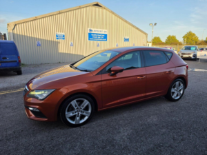 2019 SEAT Leon 1.5 Tsi Evo Fr DSG Euro 6 (s/s) 5dr in Orange — image 3