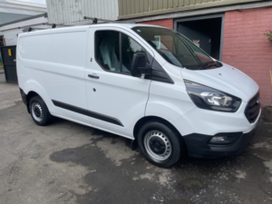 2021 Ford Transit Custom 2.0 Transit Custom Leader Van 300 L1 2.0l Ecoblue 130ps Mhev Fwd 6 Speed Manual in White — image 2