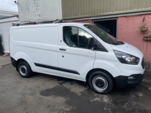 2021 Ford Transit Custom 2.0 Transit Custom Leader Van 300 L1 2.0l Ecoblue 130ps Mhev Fwd 6 Speed Manual in White — image 3
