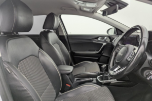2023 Kia Ceed 1.5 T-Gdi 3 Sportswagon 5dr Petrol Manual Euro 6 (s/s) (158 Bhp) in White — image 3