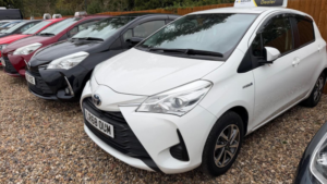 2018 Toyota Vitz in White — image 3