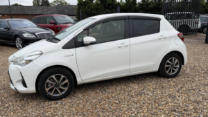 2018 Toyota Vitz in White — image 6