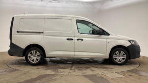 2023 Volkswagen Caddy Maxi 2.0 Tdi C20 Commerce Lwb Euro 6 (s/s) 6dr in White — image 3