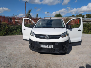 2020 Vauxhall Vivaro 2.0 Turbo D 3100 Dynamic L2 H1 Euro 6 (s/s) 6dr in White — image 6