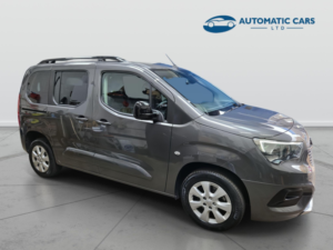 2022 Vauxhall Combo Life Automatic Elite S/s in Grey — image 4