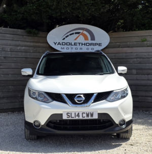 2014 Nissan Qashqai 1.5 Dci Tekna in White — image 2