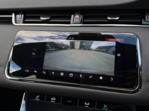 2019 Land Rover Range Rover Evoque 2.0 D180 R-Dynamic Se Auto 4WD Euro 6 (s/s) 5dr in Silver — image 3