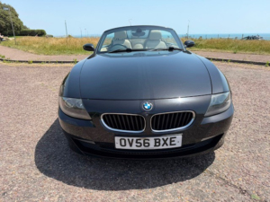 2006 BMW Z4 2.5 Z4 2.5i Se Roadster in Black — image 4