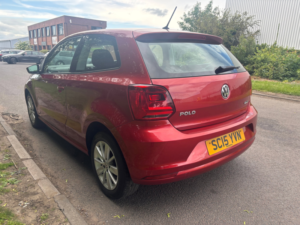 2015 Volkswagen Polo 1.0 Bluemotion Tech Se Hatchback 3dr Petrol Manual Euro 6 (s/s) (60 Ps) in Red — image 4