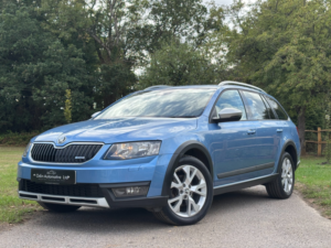 2014 Skoda Octavia 2.0 Tdi Scout Estate 5dr Diesel Manual 4WD Euro 6 (s/s) (150 Ps) in Blue — image 4