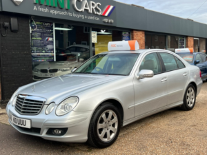 2008 Mercedes-Benz E Class 2.1 E220 Cdi Classic in Silver — image 3