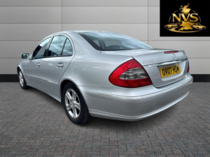 2007 Mercedes-Benz E Class 2.1 E220 Cdi Avantgarde in Silver — image 5