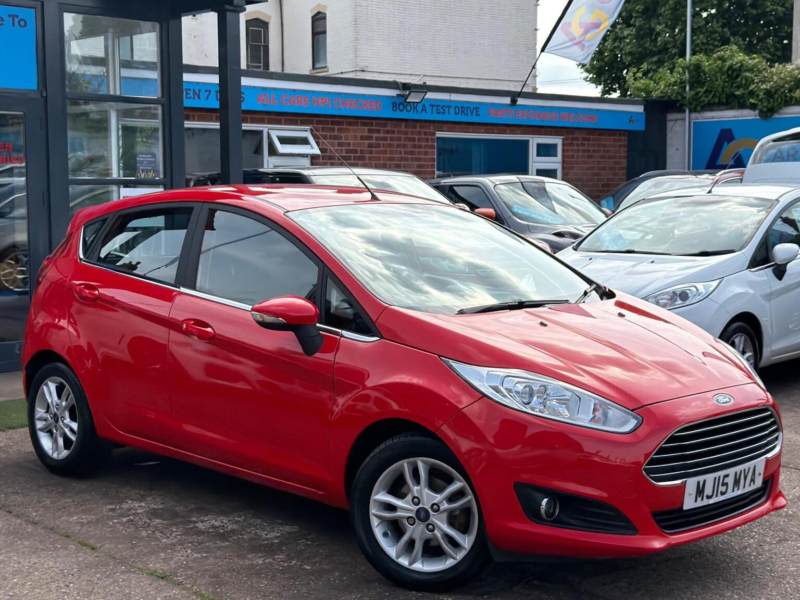 2015 Ford Fiesta 1.0t Ecoboost Zetec Euro 6 (s/s) 5dr in Red — image 1