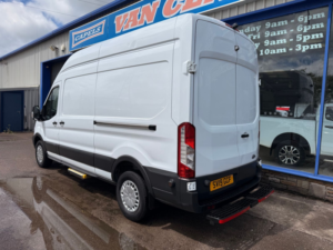 2019 Ford Transit 2.0 350 Ecoblue Panel Van 5dr Diesel Manual Rwd L3 H3 Euro 6 130 Ps in White — image 4