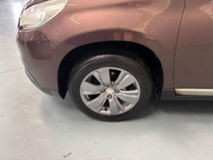 2014 Peugeot 2008 1.6 E-Hdi Allure Egc Euro 5 (s/s) 5dr in Brown — image 5