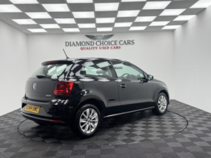 2014 Volkswagen Polo 1.0 Bluemotion Tech Se in Black — image 6