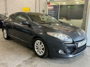 2013 Renault Megane 1.5 Dci Dynamique Tomtom Coupe 3dr Diesel Manual Euro 5 (s/s) (110 Ps) in Grey — image 4