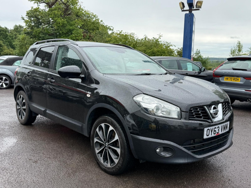 2013 Nissan Qashqai+2 1.6 Dci 360 in Black — image 1